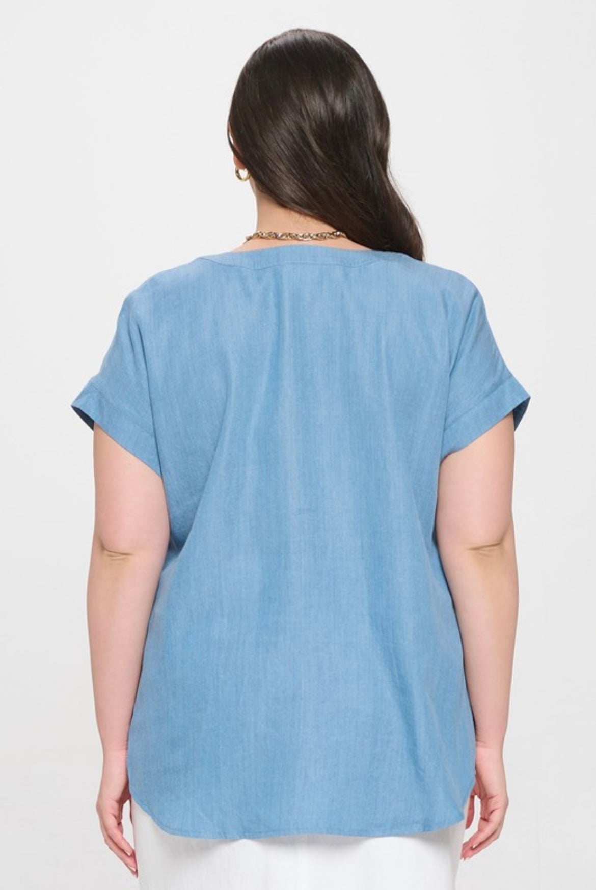 PLUS CHAMBRAY SPLIT NECK SHORT SLEEVE BLOUSE